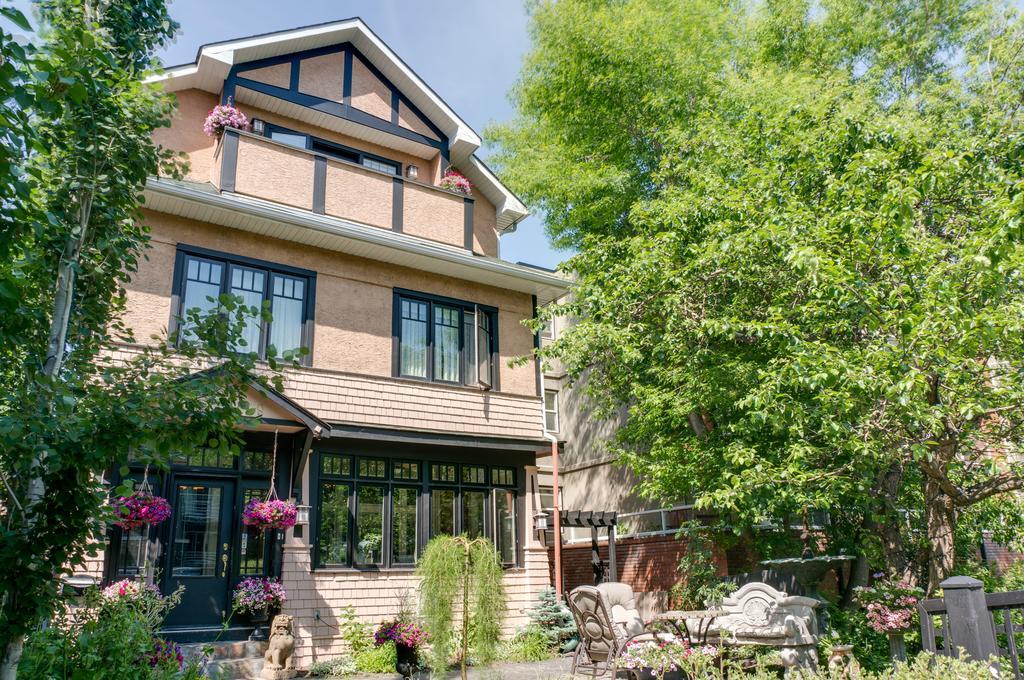 Calgary Westways Guest House Exterior photo